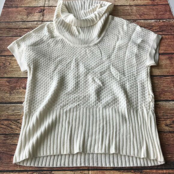 United States Sweaters Cream Knit Mock Neck Short Sleeve Women's Size Large - Picture 1 of 8